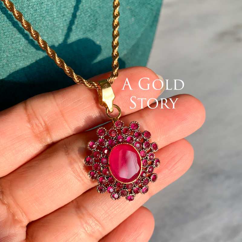 AARIFA PENDANT SET RUBY