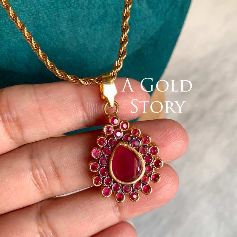 AANISAH PENDANT SET