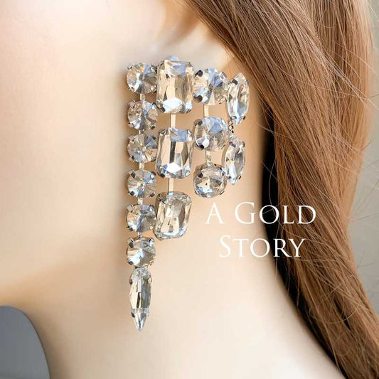 SELENA EARRINGS WHITE