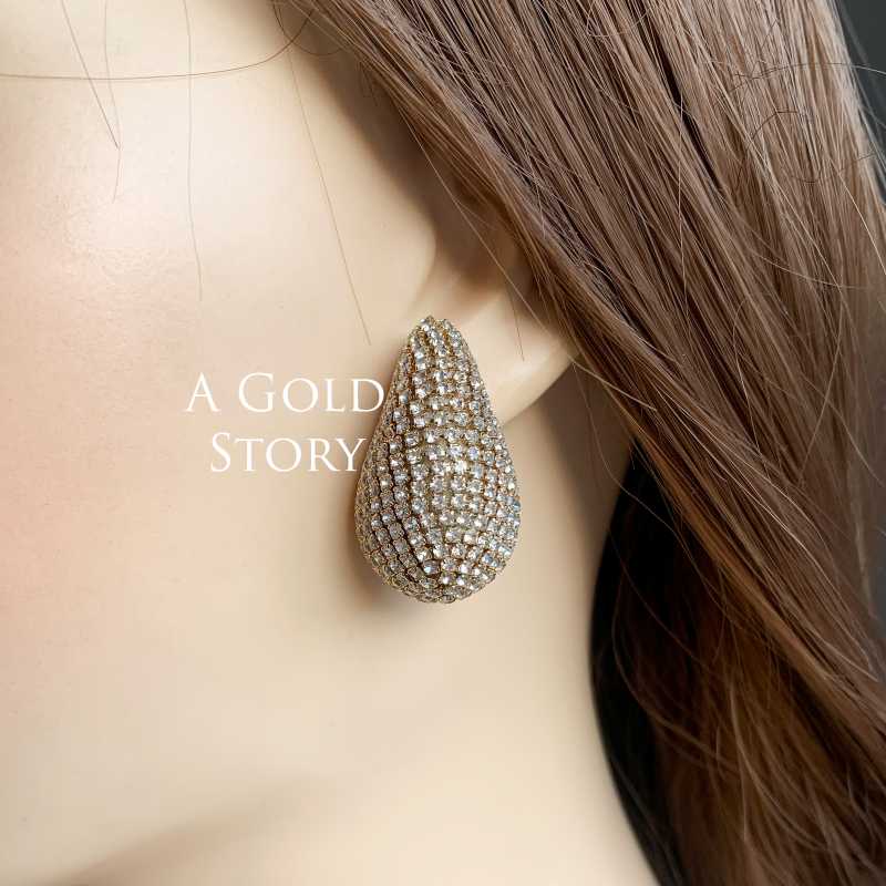 HIBA EARSTUDS GOLDEN