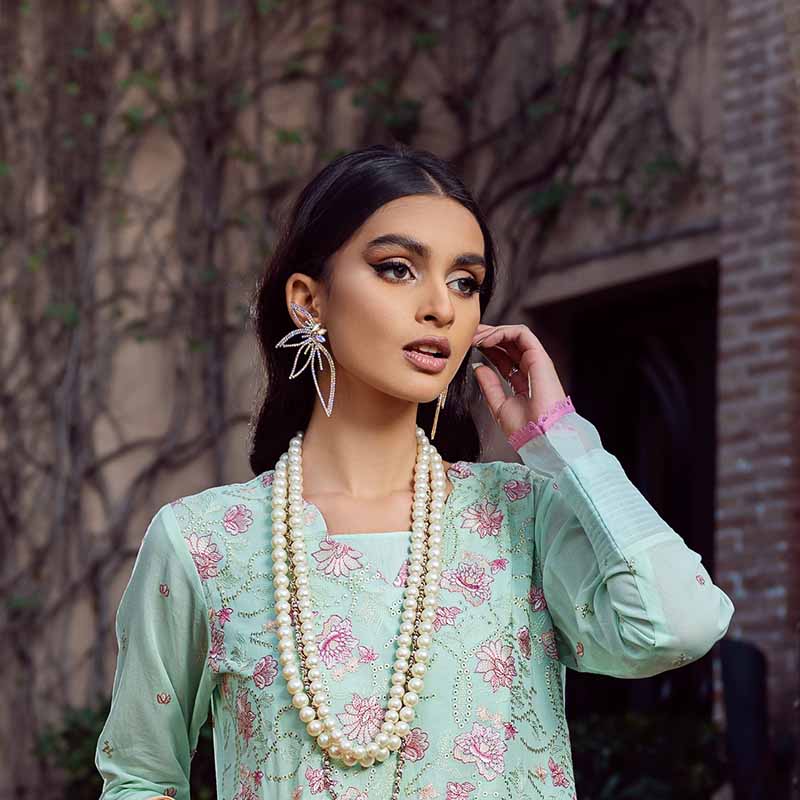 AZLEA EARRINGS GOLDEN