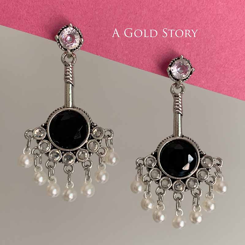 AMIRA EARRINGS BLACK