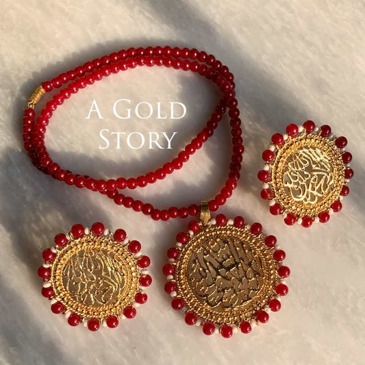 QALMA PENDANT SET MAROON
