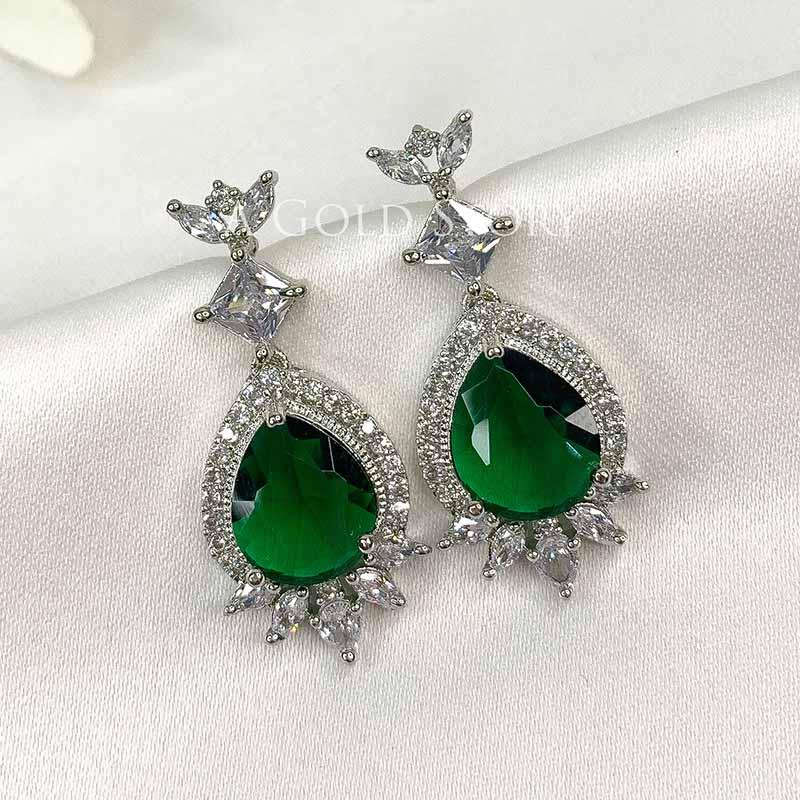 ANUBIS EARRINGS GREEN