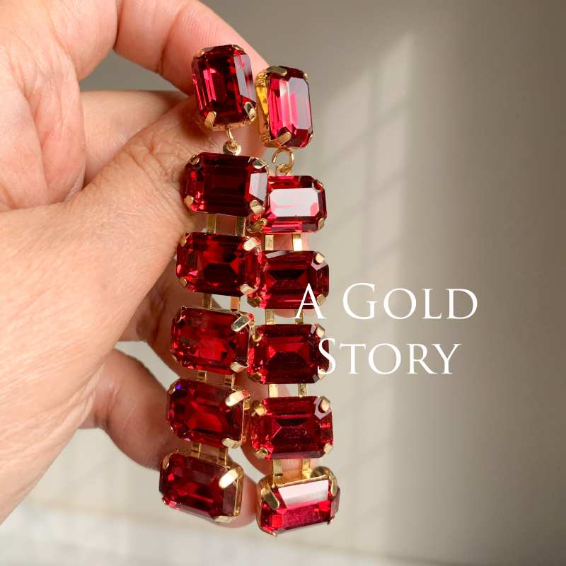 HADIA SHOWER EARRINGS MAROON