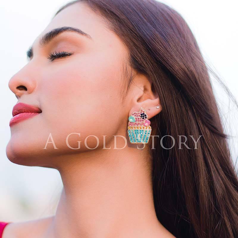 CUPCAKE EAR STUDS - A GOLD STORY