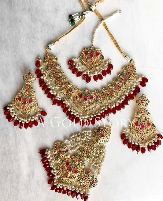 PARISA NECKLACE SET - A GOLD STORY