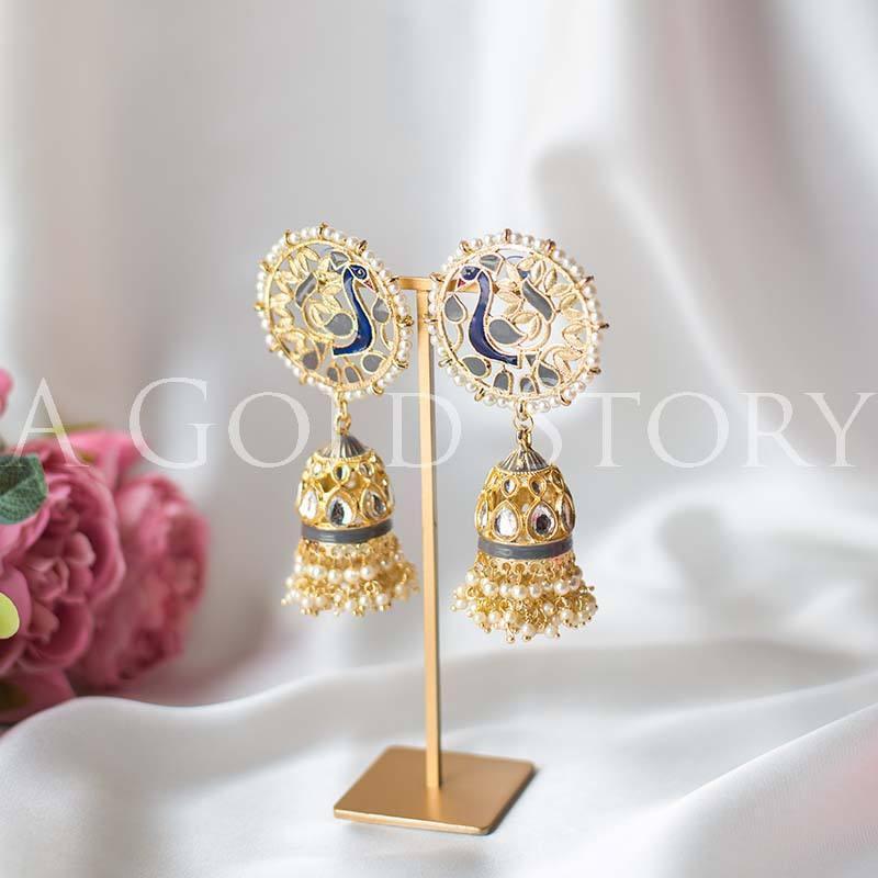 KARISHMA JHUMKAY GREY - A GOLD STORY