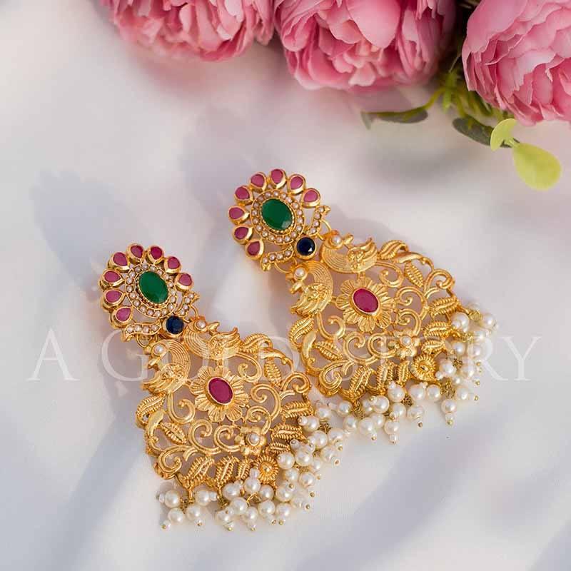 SAHIBA EARRINGS AND TIKKA - A GOLD STORY